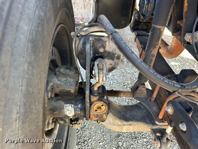 image for item EG1275 2003 Ford F750 Super Duty crane truck