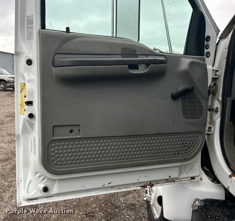 image for item EG1289 2008 Ford F650 Super Duty dump truck