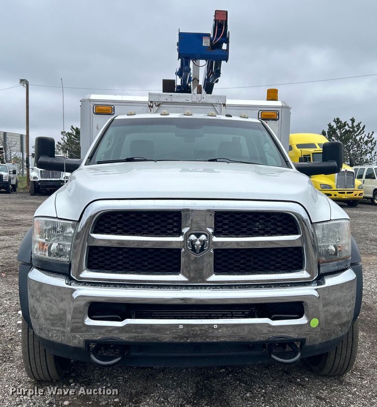 image for item EG1292 2015 Dodge Ram 5500 HD bucket truck