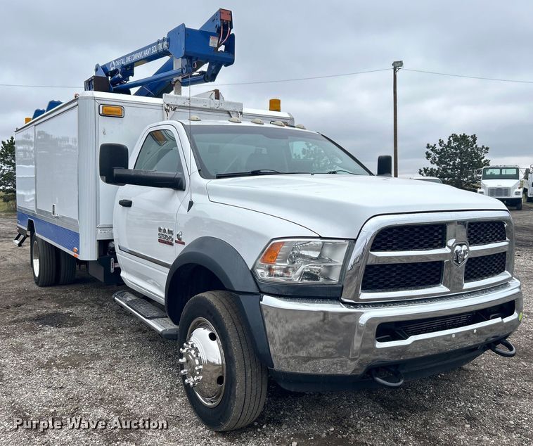 image for item EG1292 2015 Dodge Ram 5500 HD bucket truck