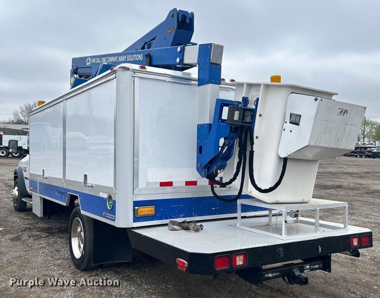 image for item EG1292 2015 Dodge Ram 5500 HD bucket truck