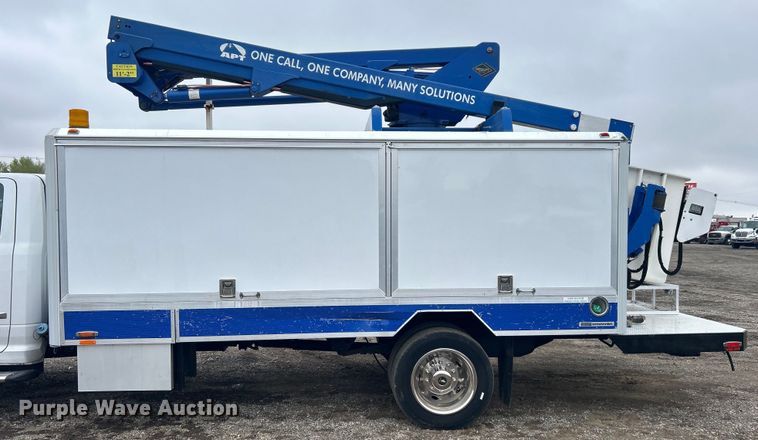 image for item EG1292 2015 Dodge Ram 5500 HD bucket truck