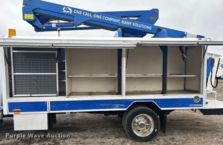 image for item EG1292 2015 Dodge Ram 5500 HD bucket truck