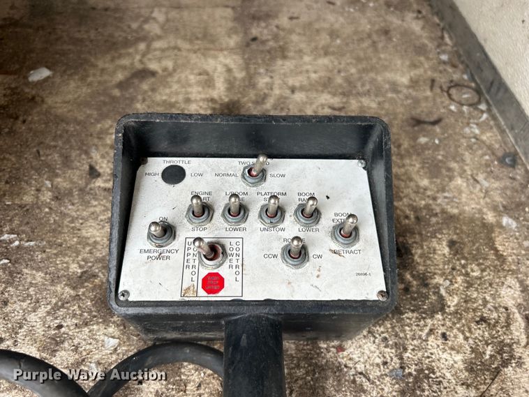 image for item EG1292 2015 Dodge Ram 5500 HD bucket truck