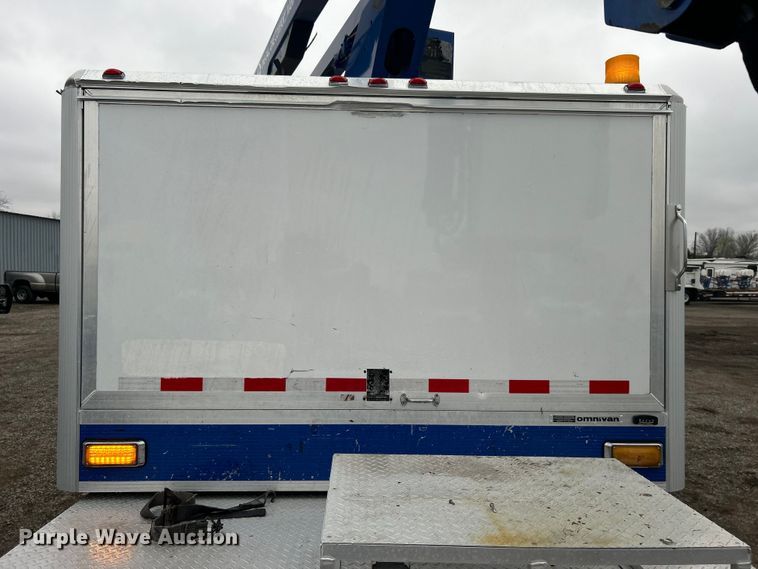 image for item EG1292 2015 Dodge Ram 5500 HD bucket truck