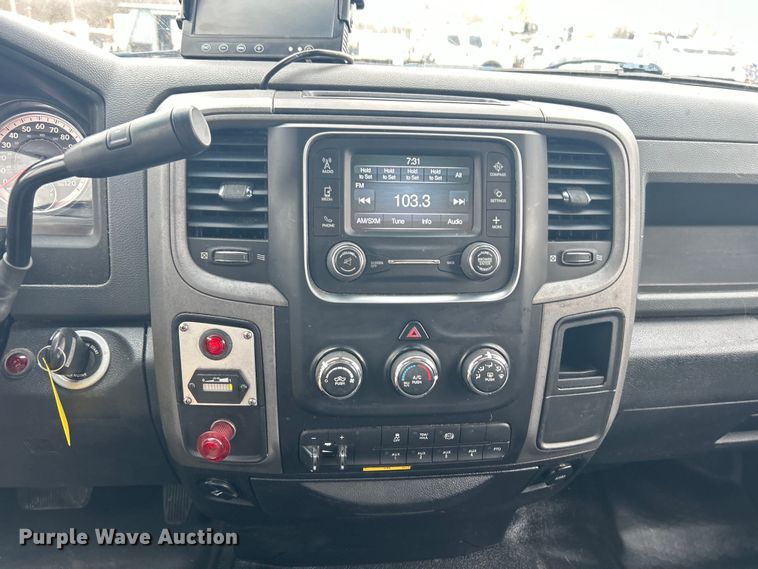 image for item EG1292 2015 Dodge Ram 5500 HD bucket truck