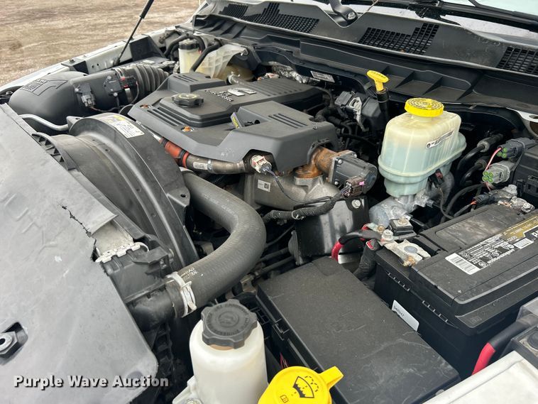 image for item EG1292 2015 Dodge Ram 5500 HD bucket truck