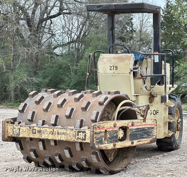image for item EH3846 1992 Ingersoll Rand SD70F single drum vibratory roller