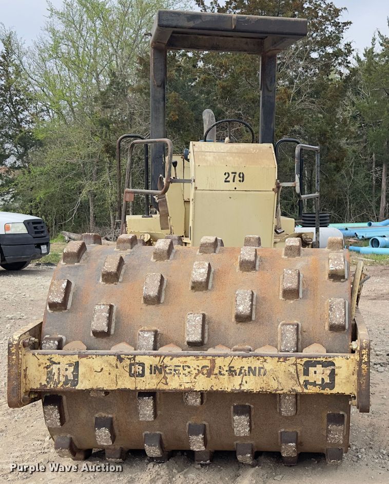 image for item EH3846 1992 Ingersoll Rand SD70F single drum vibratory roller