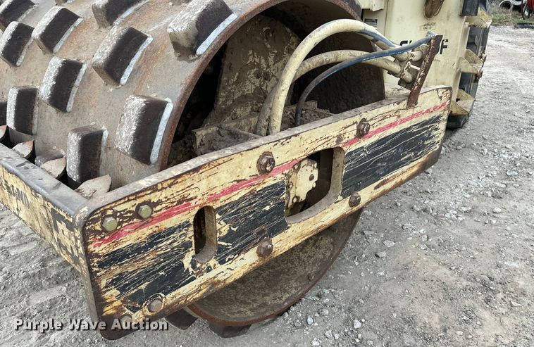 image for item EH3846 1992 Ingersoll Rand SD70F single drum vibratory roller
