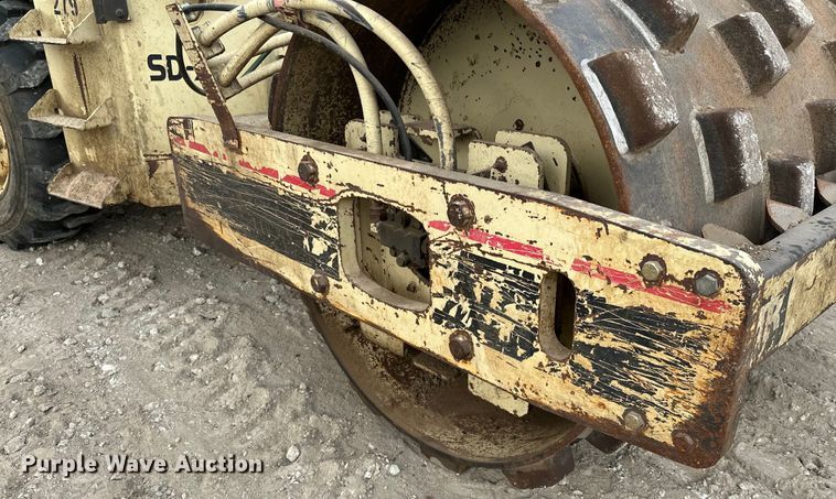 image for item EH3846 1992 Ingersoll Rand SD70F single drum vibratory roller