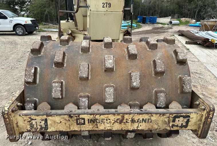 image for item EH3846 1992 Ingersoll Rand SD70F single drum vibratory roller