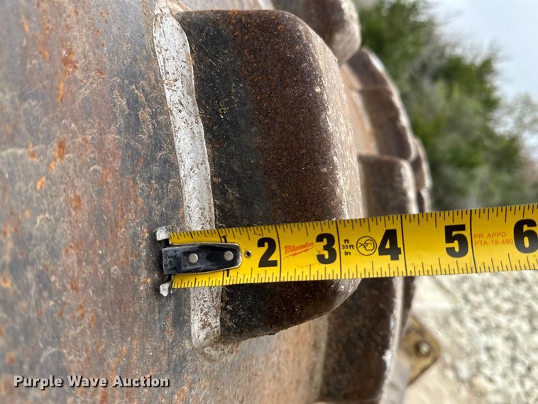 image for item EH3846 1992 Ingersoll Rand SD70F single drum vibratory roller