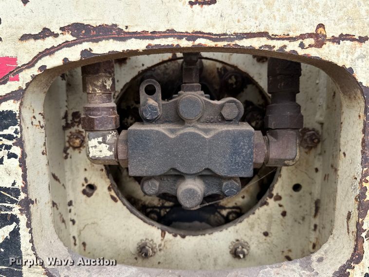 image for item EH3846 1992 Ingersoll Rand SD70F single drum vibratory roller