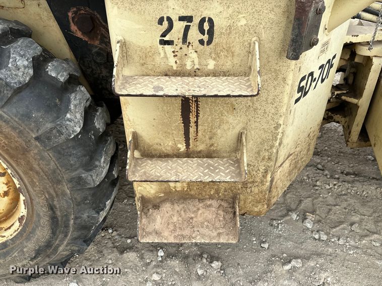 image for item EH3846 1992 Ingersoll Rand SD70F single drum vibratory roller