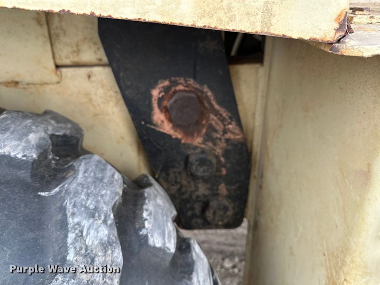 image for item EH3846 1992 Ingersoll Rand SD70F single drum vibratory roller