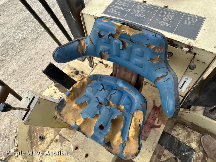 image for item EH3846 1992 Ingersoll Rand SD70F single drum vibratory roller