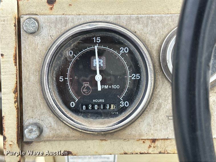 image for item EH3846 1992 Ingersoll Rand SD70F single drum vibratory roller