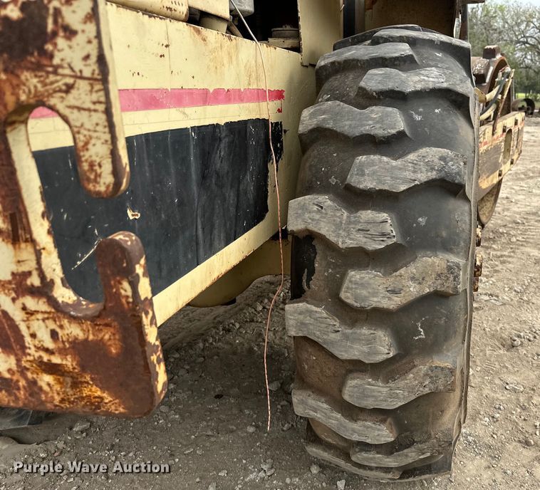 image for item EH3846 1992 Ingersoll Rand SD70F single drum vibratory roller