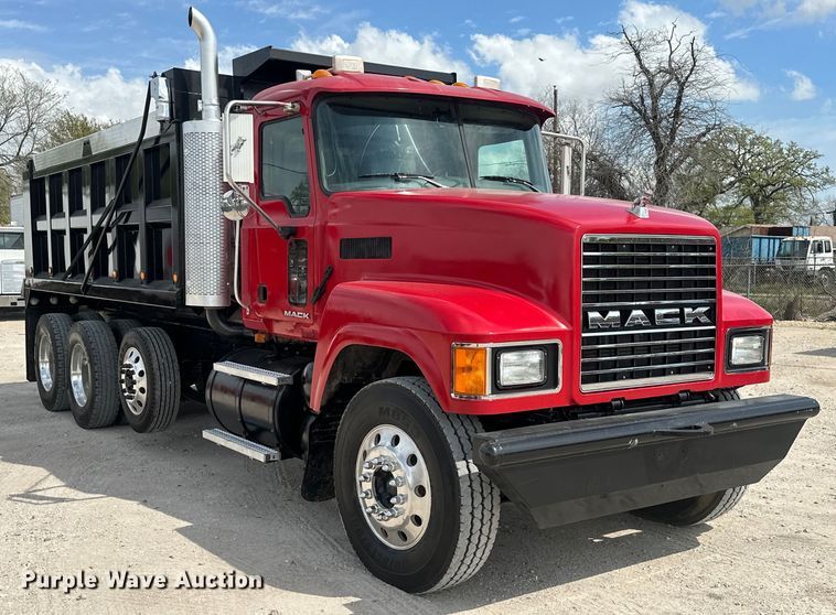 image for item EH3847 2008 Mack CHU613 dump truck