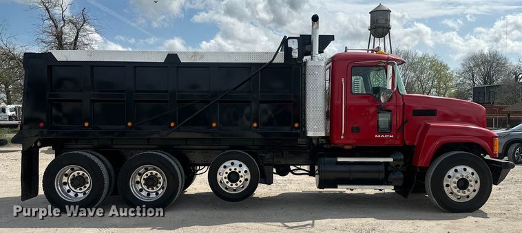 image for item EH3847 2008 Mack CHU613 dump truck