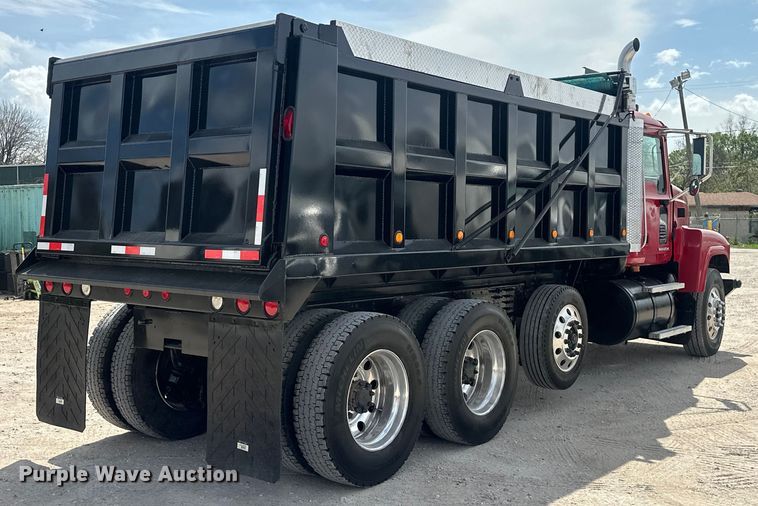 image for item EH3847 2008 Mack CHU613 dump truck
