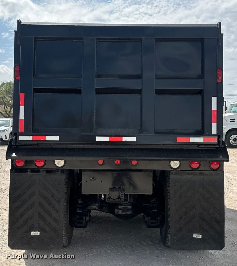 image for item EH3847 2008 Mack CHU613 dump truck