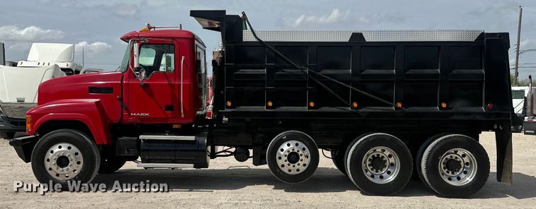 image for item EH3847 2008 Mack CHU613 dump truck