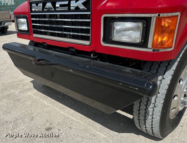 image for item EH3847 2008 Mack CHU613 dump truck