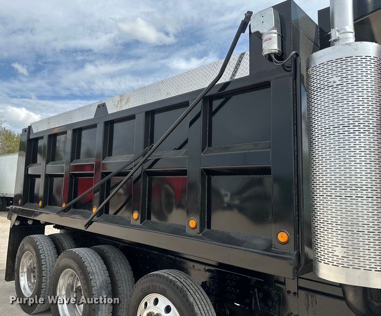 image for item EH3847 2008 Mack CHU613 dump truck