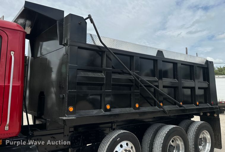 image for item EH3847 2008 Mack CHU613 dump truck