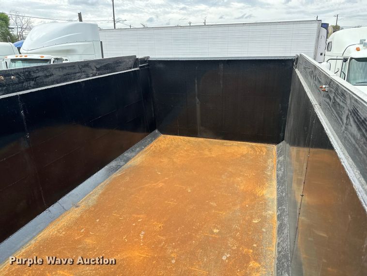 image for item EH3847 2008 Mack CHU613 dump truck