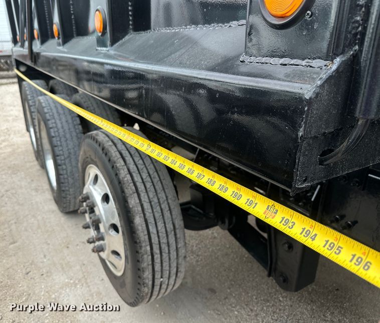 image for item EH3847 2008 Mack CHU613 dump truck