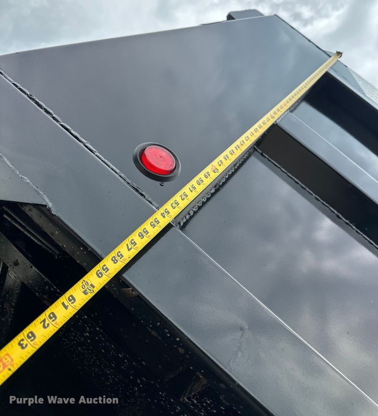 image for item EH3847 2008 Mack CHU613 dump truck