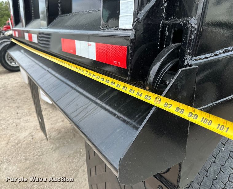 image for item EH3847 2008 Mack CHU613 dump truck