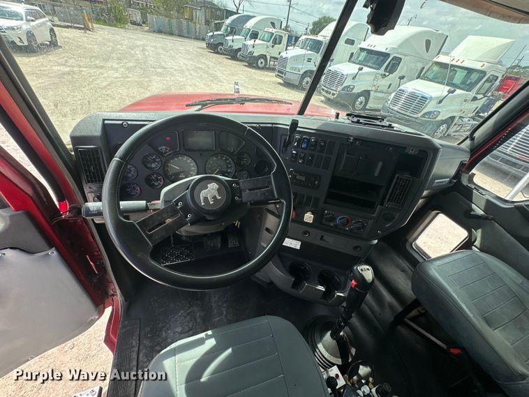 image for item EH3847 2008 Mack CHU613 dump truck