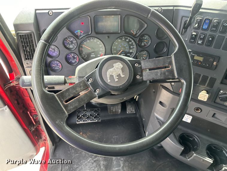 image for item EH3847 2008 Mack CHU613 dump truck