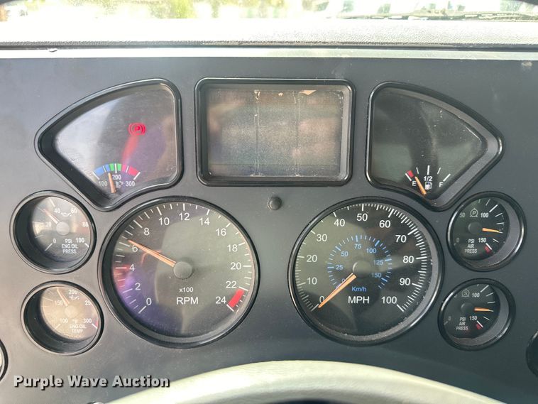 image for item EH3847 2008 Mack CHU613 dump truck