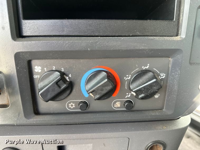 image for item EH3847 2008 Mack CHU613 dump truck