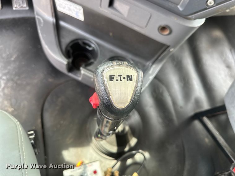 image for item EH3847 2008 Mack CHU613 dump truck