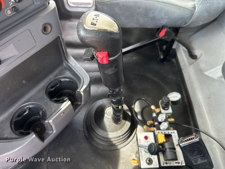 image for item EH3847 2008 Mack CHU613 dump truck