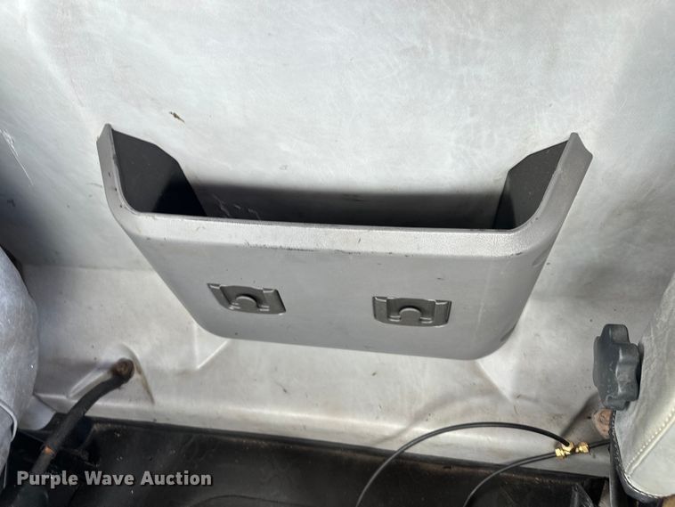 image for item EH3847 2008 Mack CHU613 dump truck