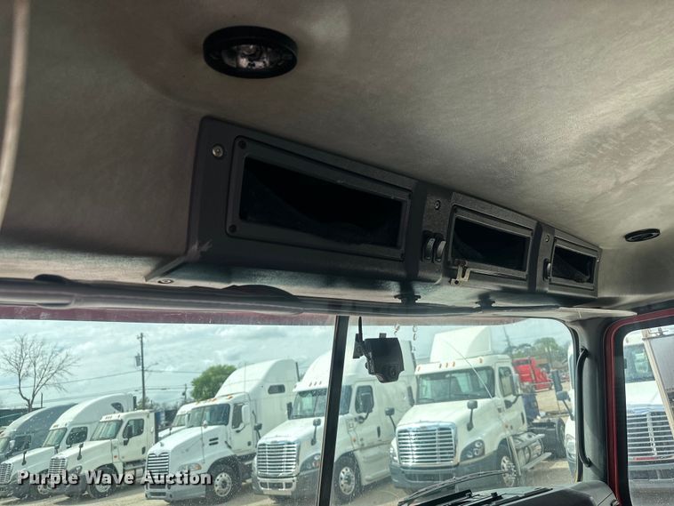 image for item EH3847 2008 Mack CHU613 dump truck