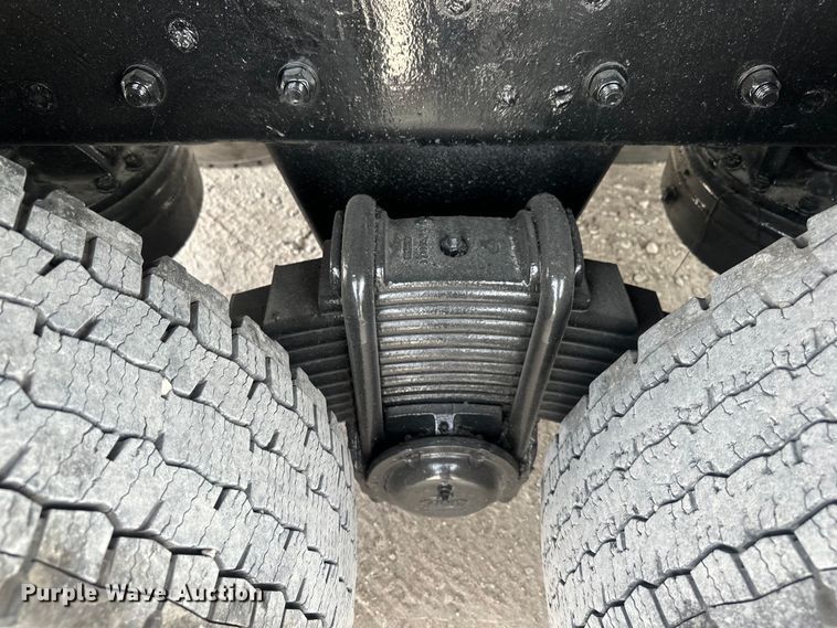 image for item EH3847 2008 Mack CHU613 dump truck