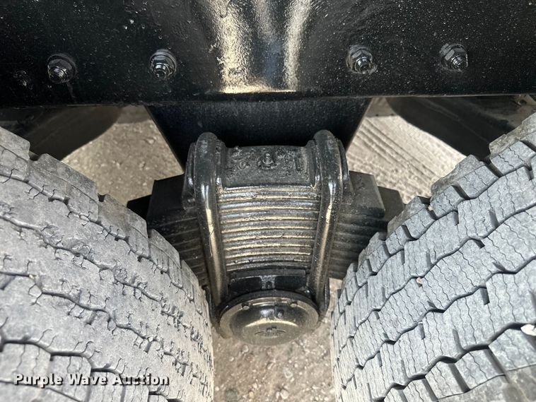 image for item EH3847 2008 Mack CHU613 dump truck