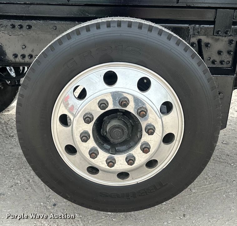 image for item EH3847 2008 Mack CHU613 dump truck