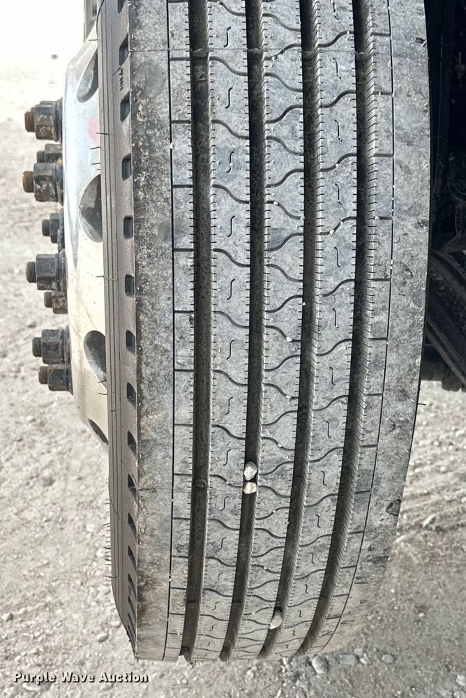 image for item EH3847 2008 Mack CHU613 dump truck