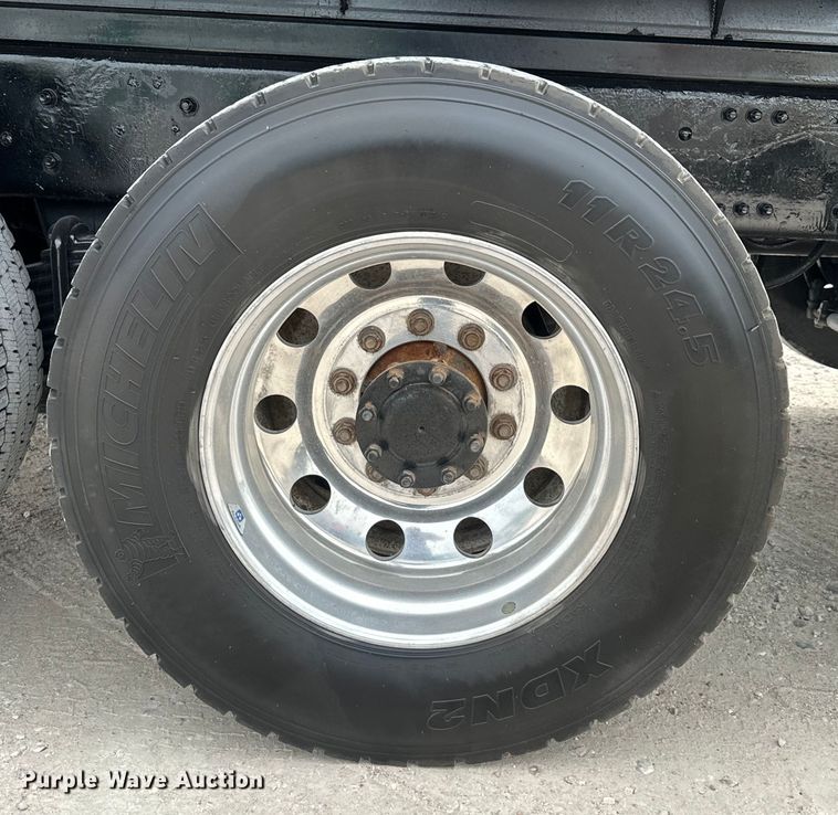 image for item EH3847 2008 Mack CHU613 dump truck