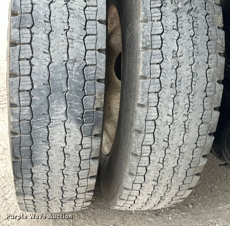 image for item EH3847 2008 Mack CHU613 dump truck