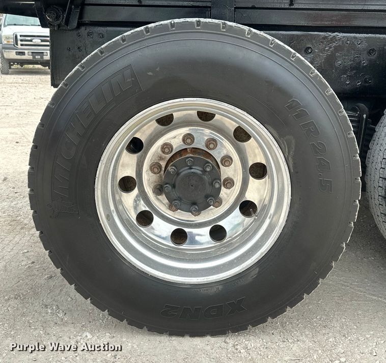 image for item EH3847 2008 Mack CHU613 dump truck